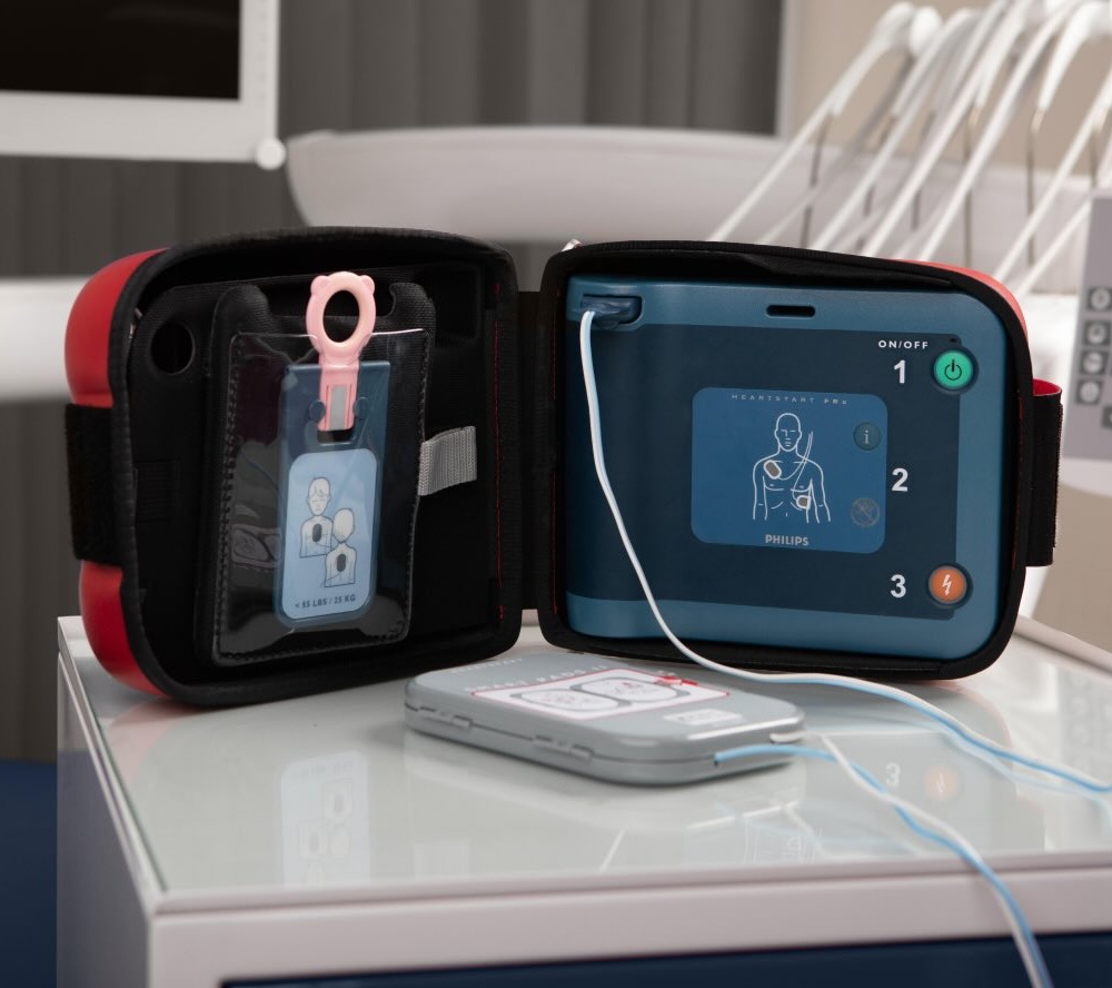 健康・医学 PHILIPS HEARTSTART DEFRIBRILLATOR Shop the Philips HeartStart FRx AED · AED Advantage Sales Ltd.